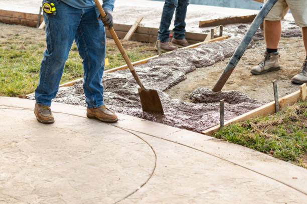 Best Custom Concrete Contractor  in La Luz, NM