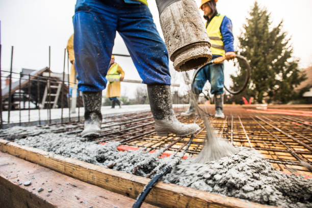 Best Driveway Concrete Repair  in La Luz, NM